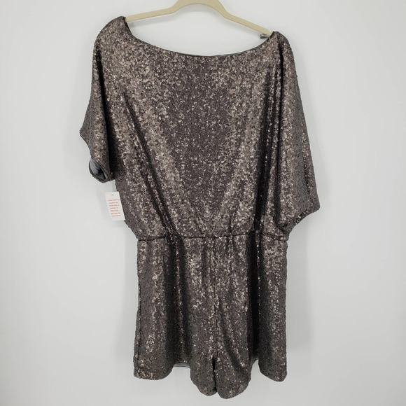 Venus Off the Shoulder Shorts Romper XL Sequin Embellished Asymmetrical Gray NWT - Picture 3 of 11